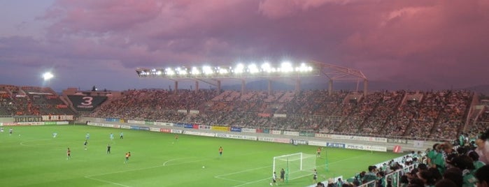 サンプロアルウィン is one of Jリーグスタジアム.