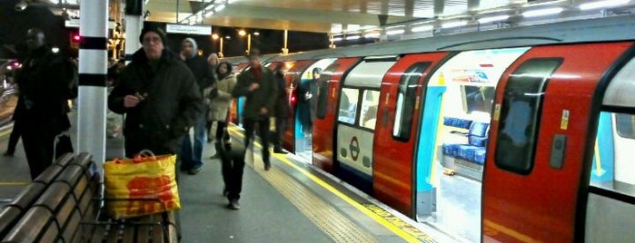 Finchley Road London Underground Station is one of Jubilee Line.