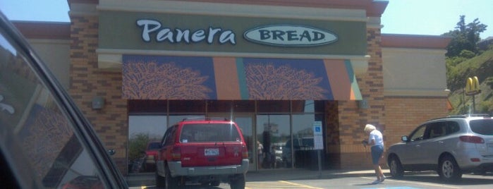 Panera Bread is one of Tempat yang Disukai Stef.