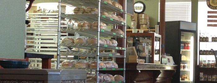 Stone Mill Bread & Flour Company is one of Lugares favoritos de Justin.
