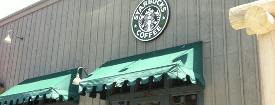 Starbucks is one of Kendraさんのお気に入りスポット.