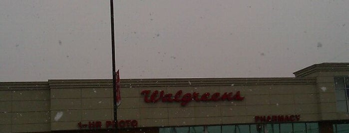 Walgreens is one of Tempat yang Disukai Caroline 🍀💫🦄💫🍀.