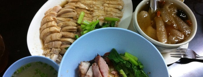 Boon Tong Kiat Singapore Chicken Rice is one of Lugares favoritos de SV.