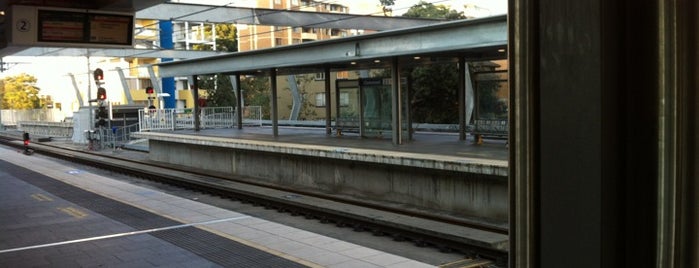 Platform 1 is one of Lugares favoritos de Phil VG.