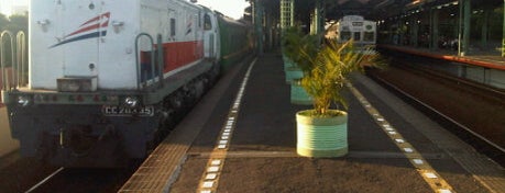 Stasiun Gambir is one of Trainspotter Badge.