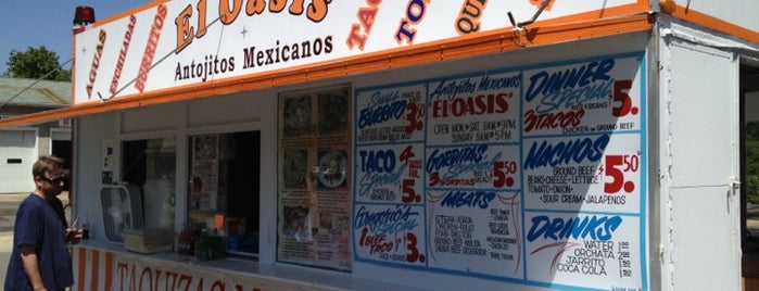 El Oasis Taco Truck is one of Lugares favoritos de Marc.