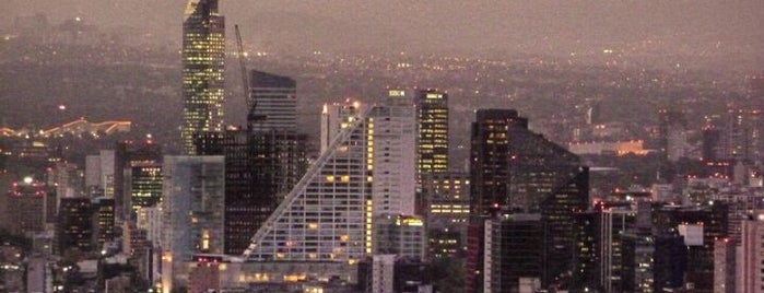 Torre Latinoamericana is one of Lugares de interés.