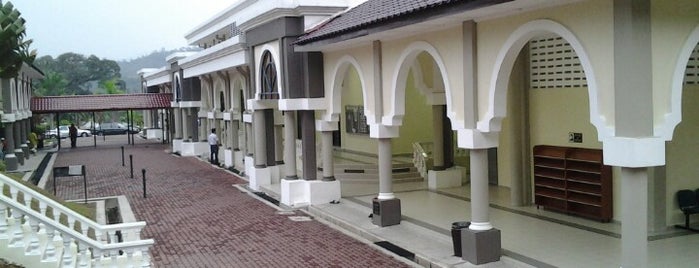 Masjid Chamang Batu 1 is one of @Bentong, Pahang.
