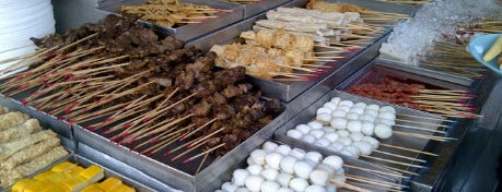 Medan Steamboat Luton Van is one of Top 10 dinner spots in Pasir Gudang, Malaysia.