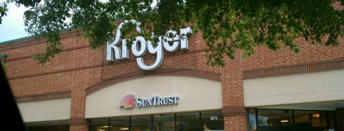 Kroger is one of Harryさんのお気に入りスポット.