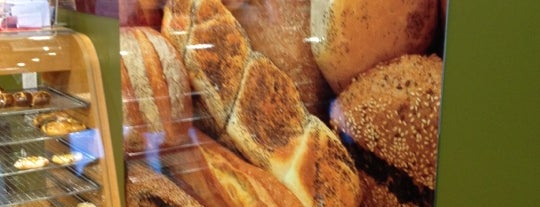 COBS Bread is one of Lugares favoritos de Bail.