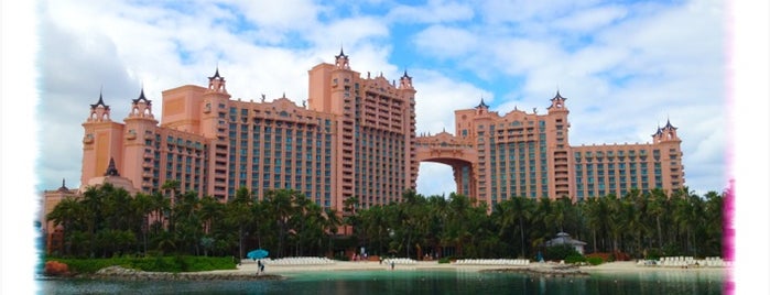 Atlantis Royal Towers is one of Lugares favoritos de Lizzie.