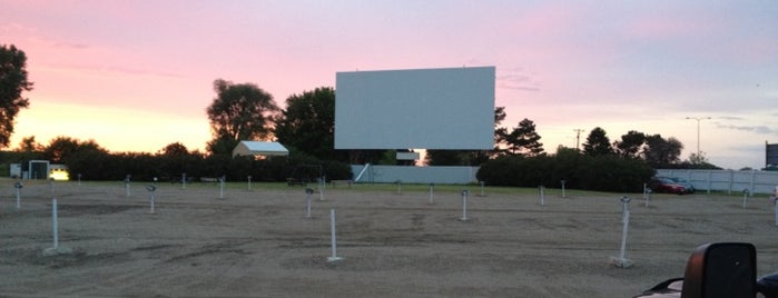 Starlite Drive-In Theater is one of Lugares favoritos de Chelsea.