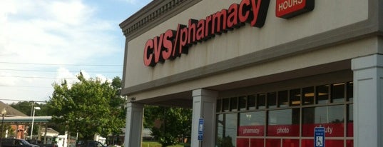 CVS pharmacy is one of Vic'in Beğendiği Mekanlar.