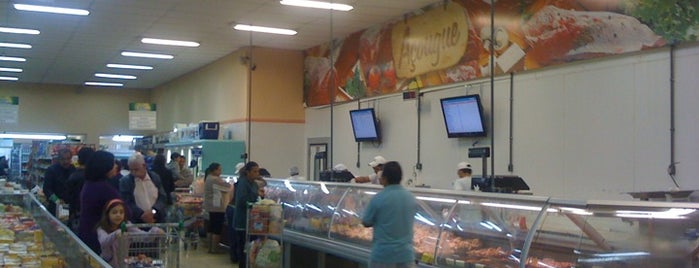 Cato Supermercado is one of สถานที่ที่ João Paulo ถูกใจ.