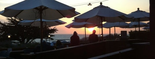 Moonstone Beach Bar & Grill is one of slonews : понравившиеся места.