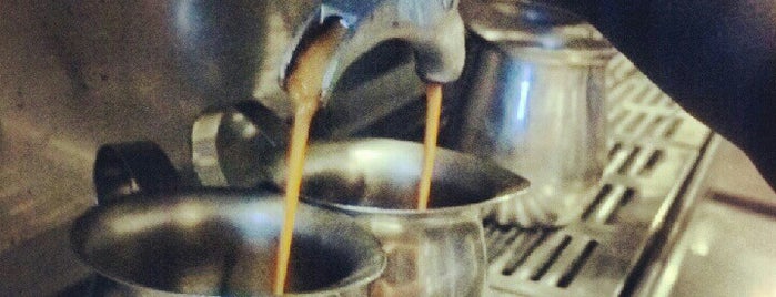 Caffeine Dreams is one of Posti salvati di Caroline.
