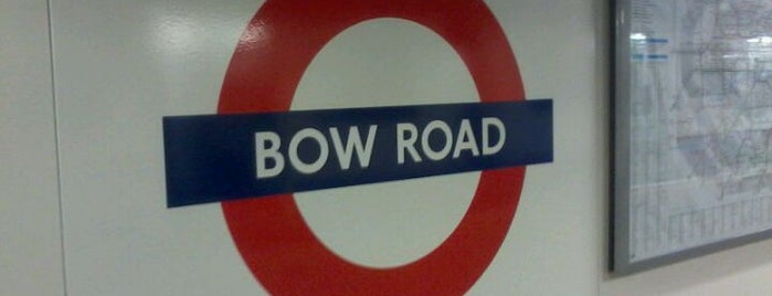 Bow Road London Underground Station is one of Trens e Metrôs!.