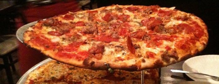 Denino's Pizzeria Tavern is one of JHPizza.