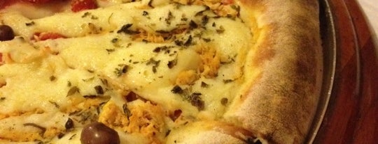 La Bella Pizza is one of Posti che sono piaciuti a Alvaro.