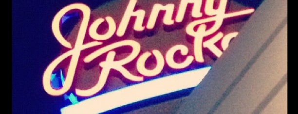 Johnny Rockets is one of Lieux qui ont plu à Michael.