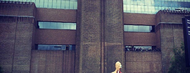 Tate Modern is one of Sweet Places in Europe.
