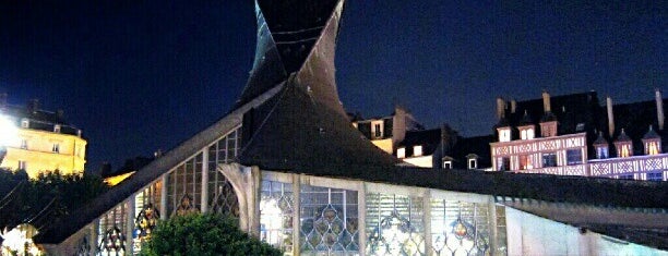 Igreja de Santa Joana d’Arc is one of Rouen.