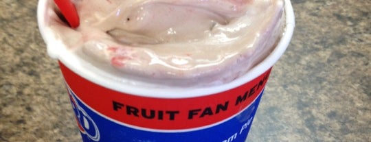 Dairy Queen is one of Lorraineさんの保存済みスポット.