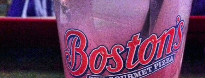 Boston's Restaurant & Sports Bar is one of Posti che sono piaciuti a Jill.