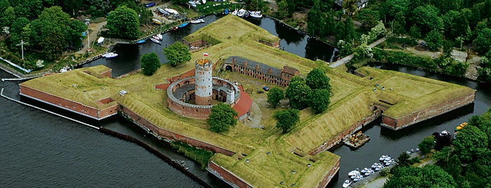 Крепость Вейксельмюнде (Отдел Исторического музея Гданьска) is one of Conference Venues Gdansk Sopot & Gdynia #4sqcities.