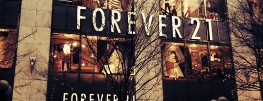 Forever 21 is one of Monicaさんのお気に入りスポット.
