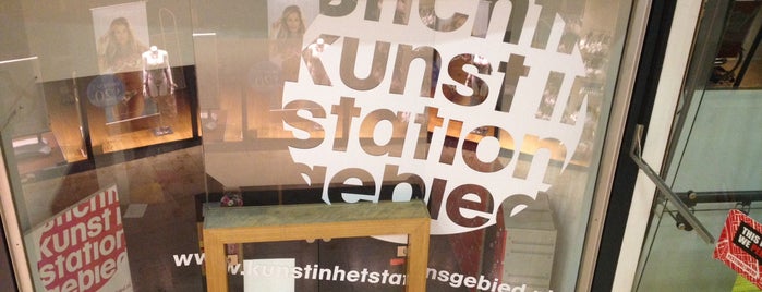 Kunst In Het Stationsgebied is one of To Try - Elsewhere10.