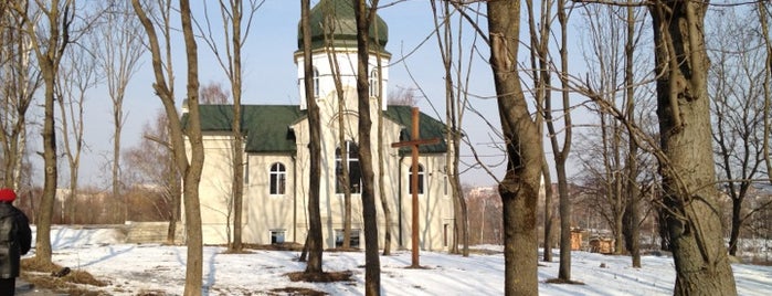 Церква Перенесення мощей св.Миколая is one of Храми Тернополя.