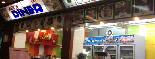 Lee's diner is one of Chaimongkol 님이 저장한 장소.