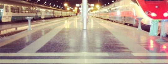 Stazione Milano Centrale is one of Paris.