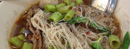 Phra Nakorn Boat Noodle is one of กิน กิน ร้านอาหาร รอบกรุงเทพ.