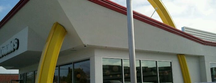 McDonald's is one of สถานที่ที่ Trish ถูกใจ.
