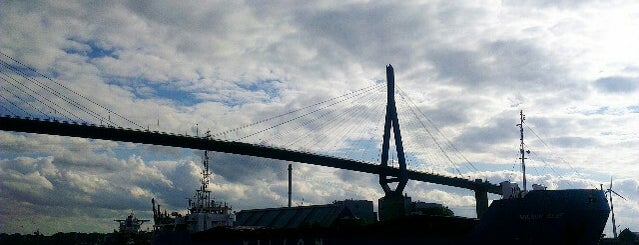 Köhlbrandbrücke is one of Antonia 님이 좋아한 장소.