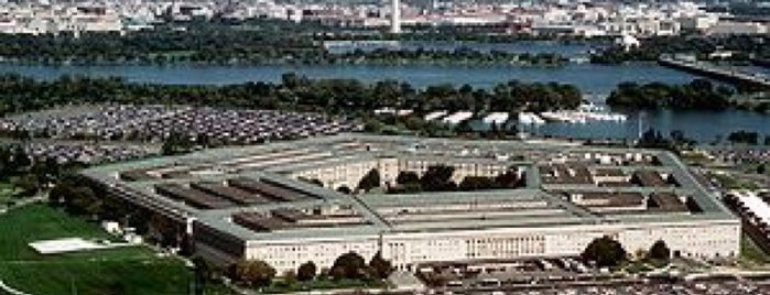 Pentagon North Parking Lot is one of Orte, die Rew gefallen.