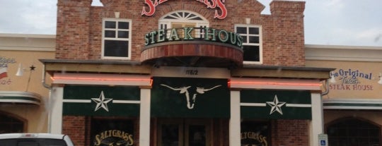 Saltgrass Steakhouse is one of สถานที่ที่ Mariana ถูกใจ.
