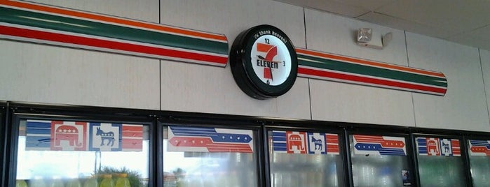 7-Eleven is one of Oscarさんのお気に入りスポット.