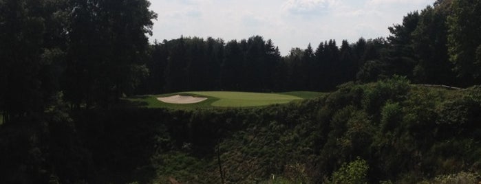 Saucon Valley Country Club is one of Ginger: сохраненные места.