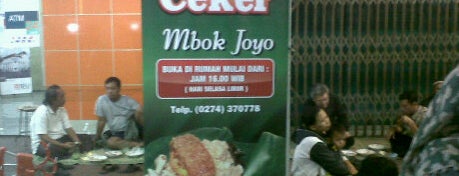 Gudeg Ceker Mbok Joyo is one of Eat Eat Eat Yogyakarta.