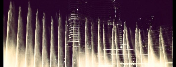 The Dubai Fountain is one of Must Do's in Dubai.