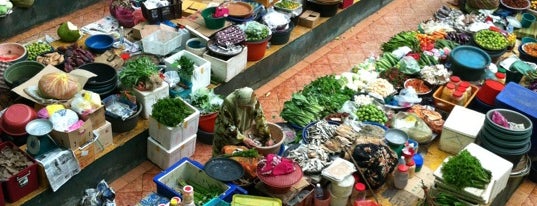 Pasar Besar Siti Khadijah is one of kelantan.
