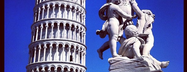 Torre di Pisa is one of The Bucket List.
