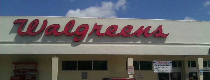 Walgreens is one of สถานที่ที่ Ronald ถูกใจ.