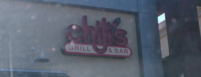 Chili's Grill & Bar is one of Locais curtidos por Sandra.