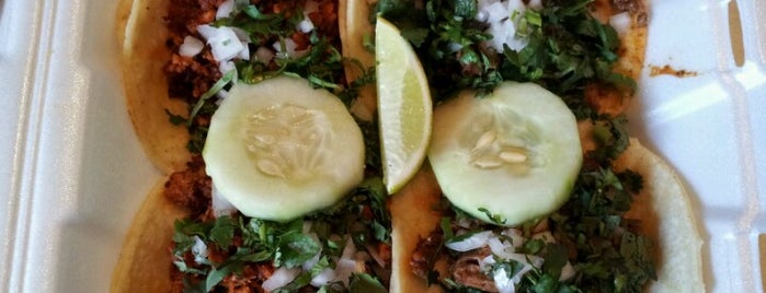 Taqueria La Loma is one of Elisabeth’s Liked Places.