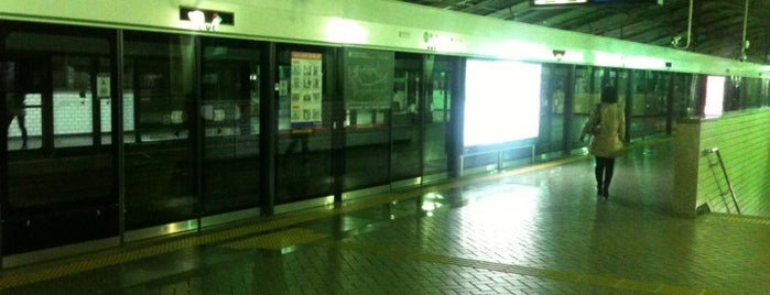トゥクソム駅 is one of Subway Stations in Seoul(line1~4 & DX).